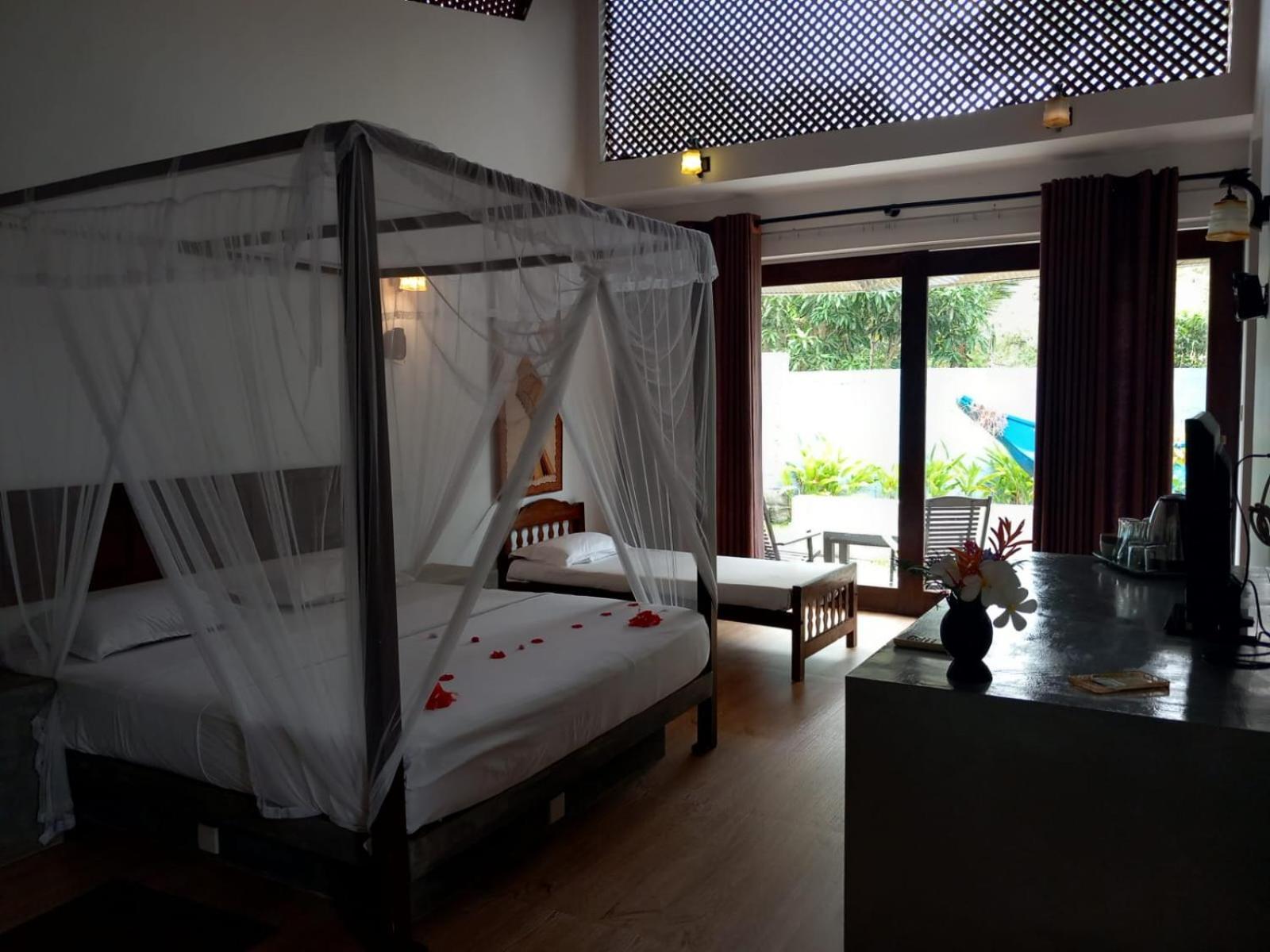 Villa Tangalle Lagoon Room photo