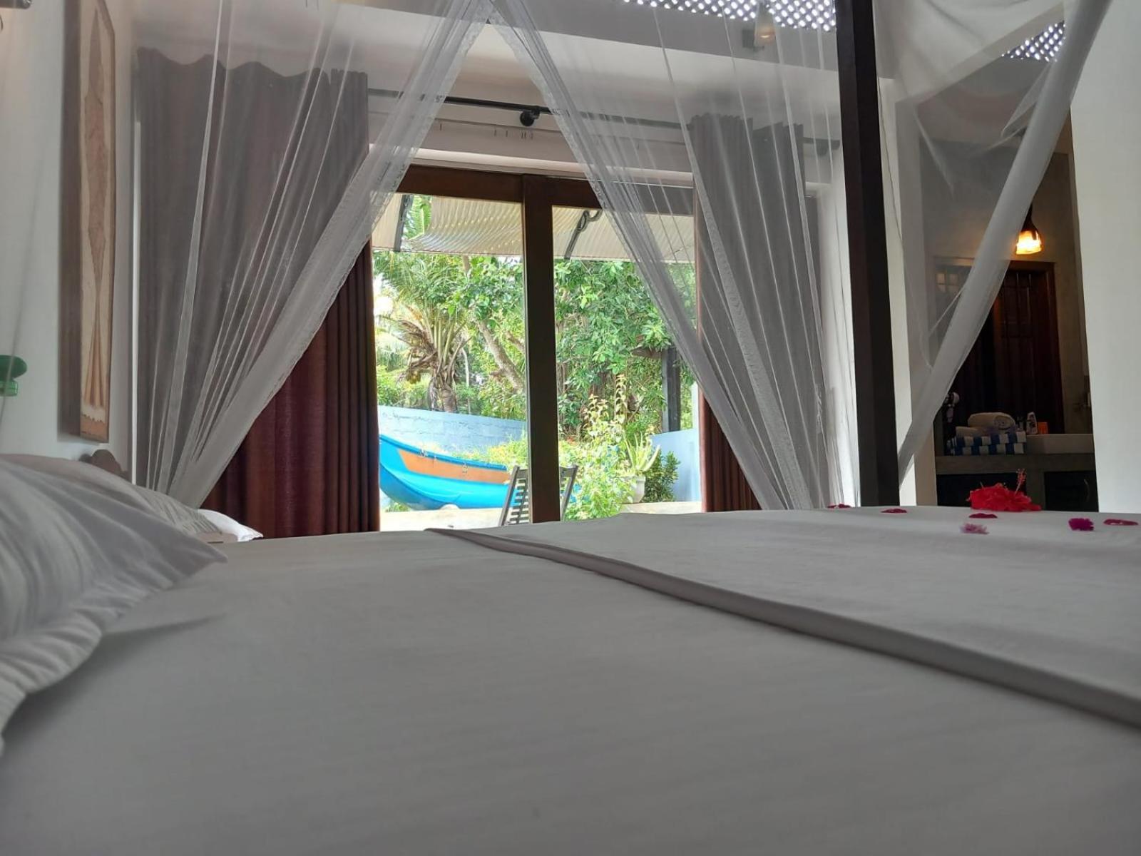 Villa Tangalle Lagoon Room photo